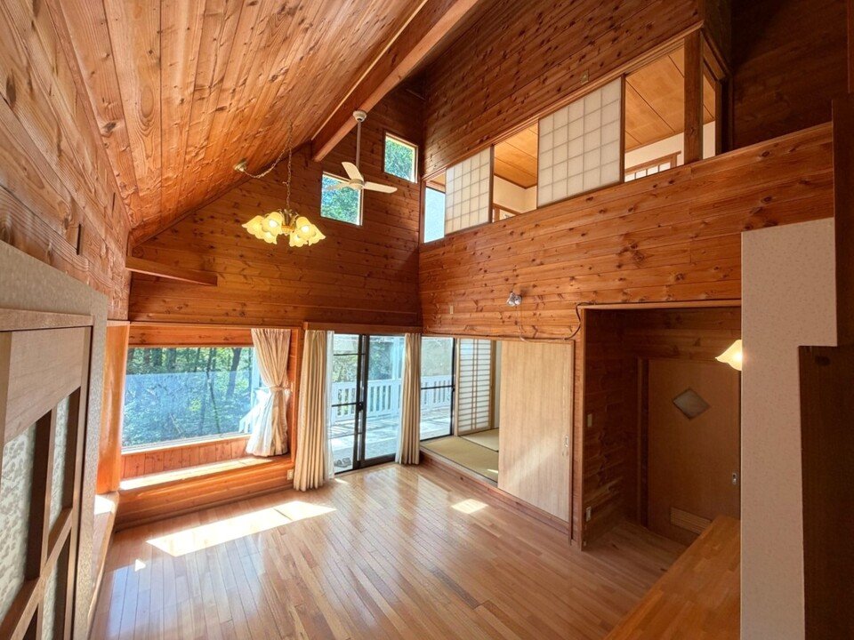 八ヶ岳で別荘を探すなら セラヴィリゾート泉郷